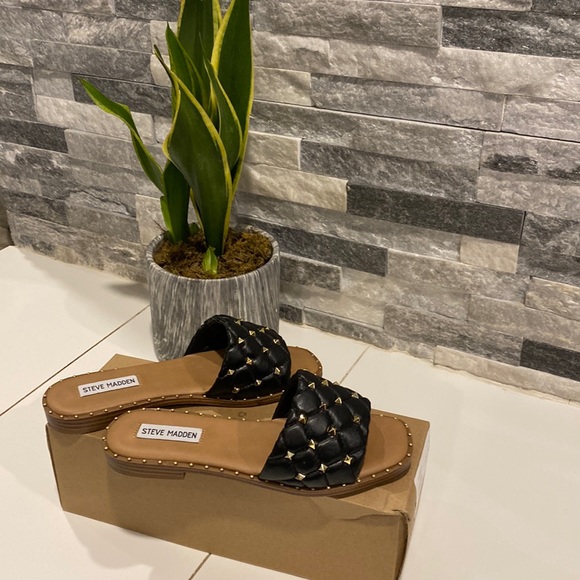 Steve Madden Shoes - Steve Madden Leith sandals NW